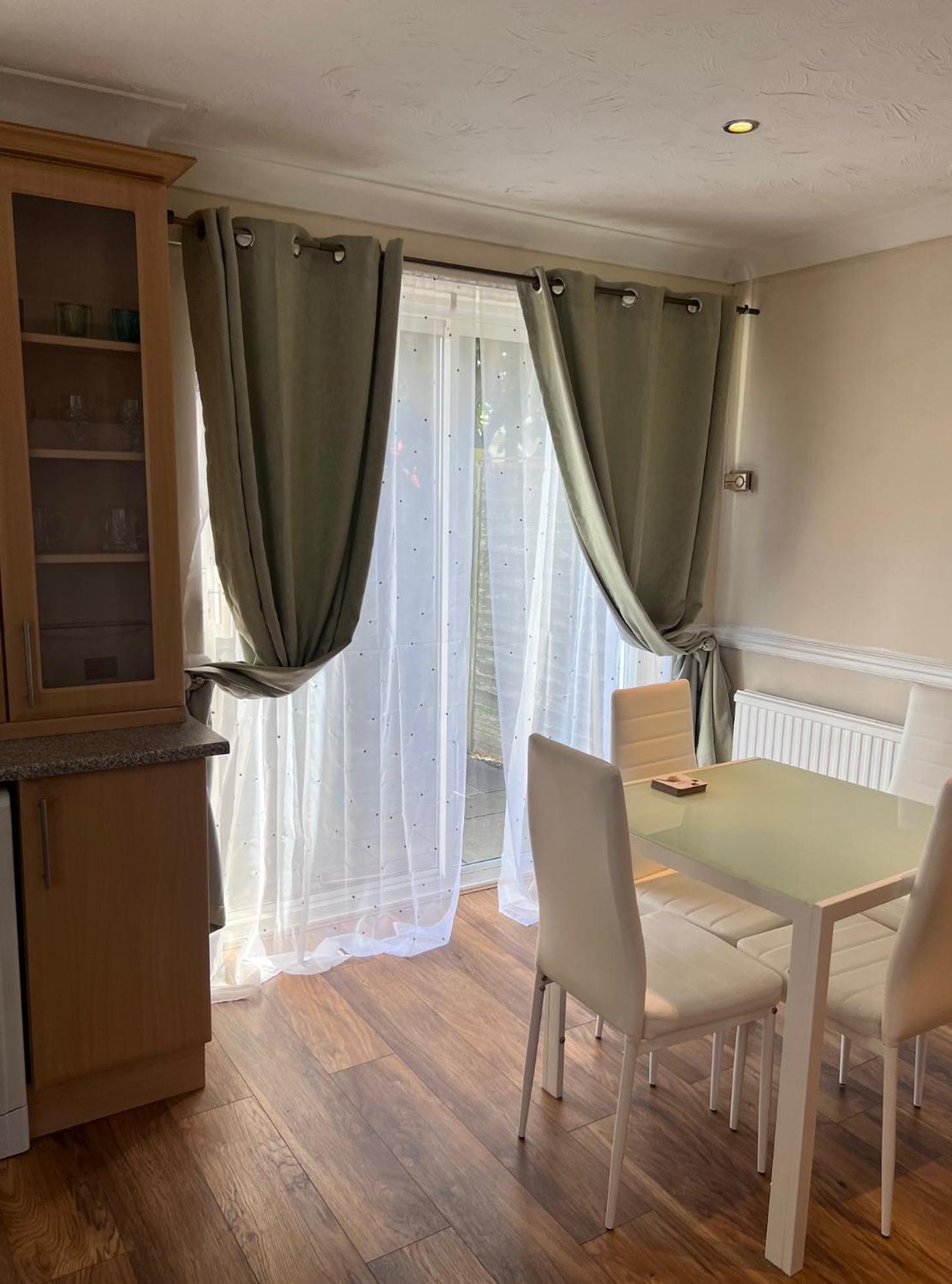 Newport Pagnel Guest House Newport Pagnell Ngoại thất bức ảnh